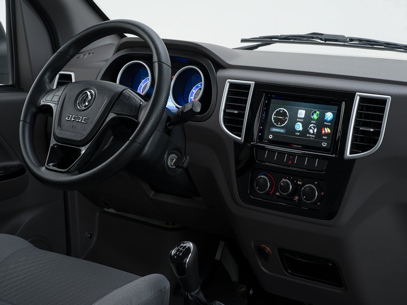 VAN-DONGFENG-INTERIOR-1